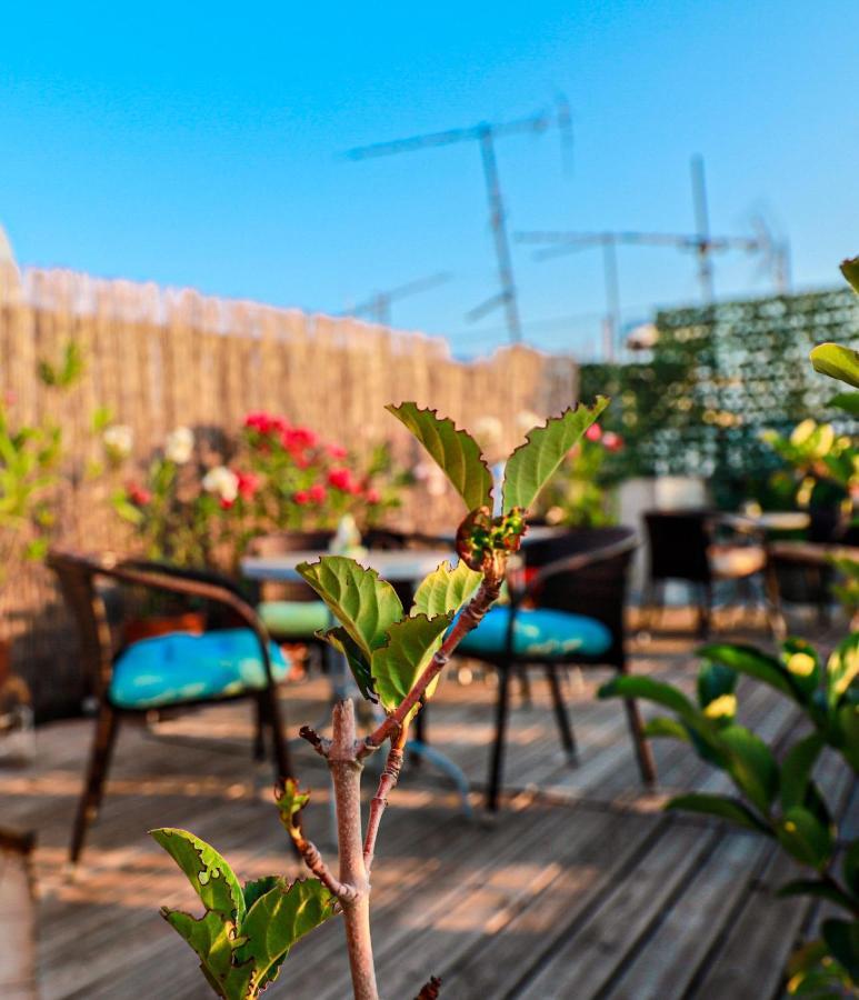Renovated Apartment With Roof Garden Access, 15 M Walk To Acropolis Atena Exterior foto