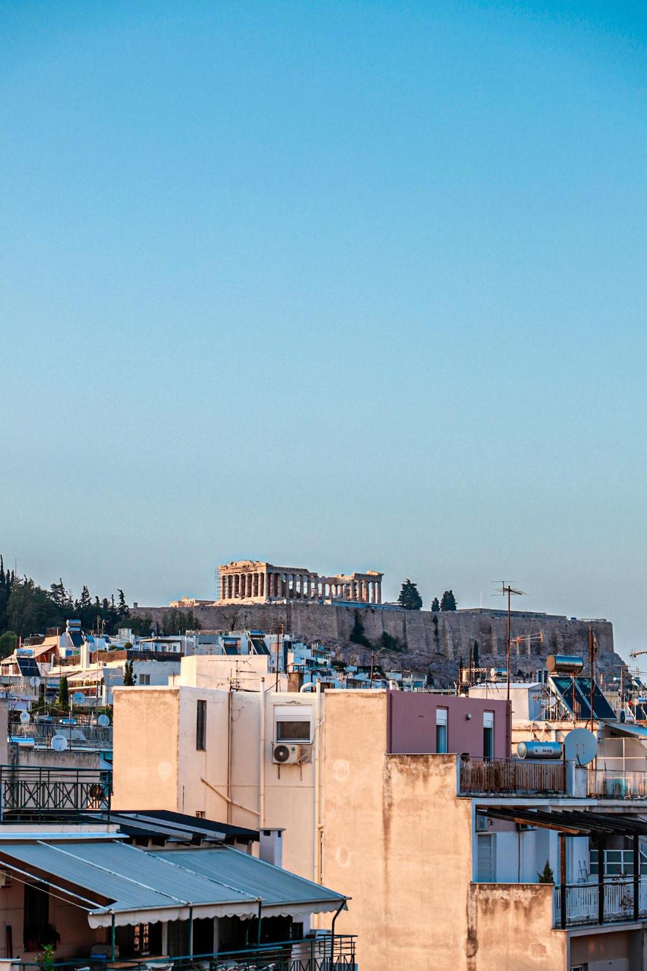 Renovated Apartment With Roof Garden Access, 15 M Walk To Acropolis Atena Exterior foto