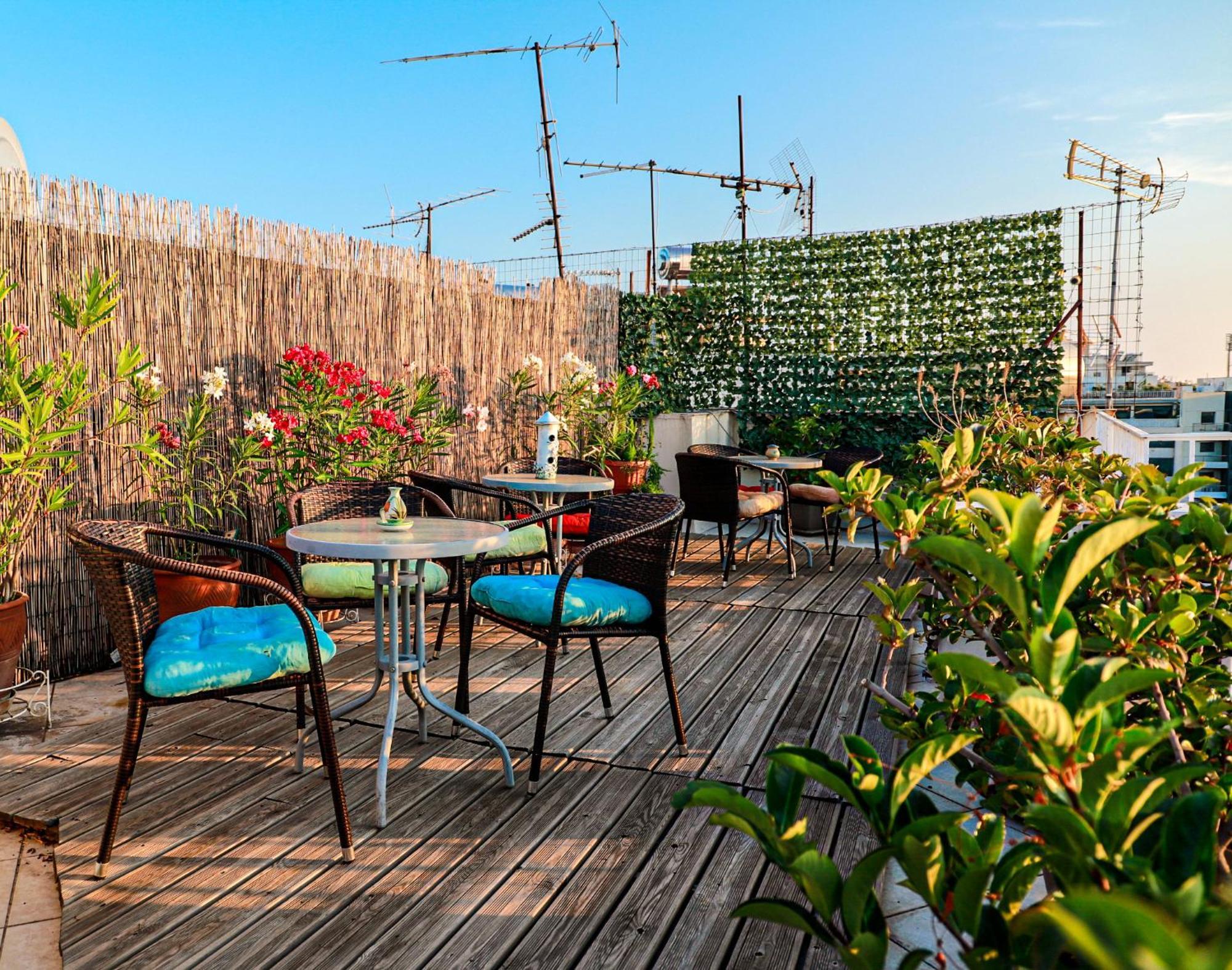 Renovated Apartment With Roof Garden Access, 15 M Walk To Acropolis Atena Exterior foto