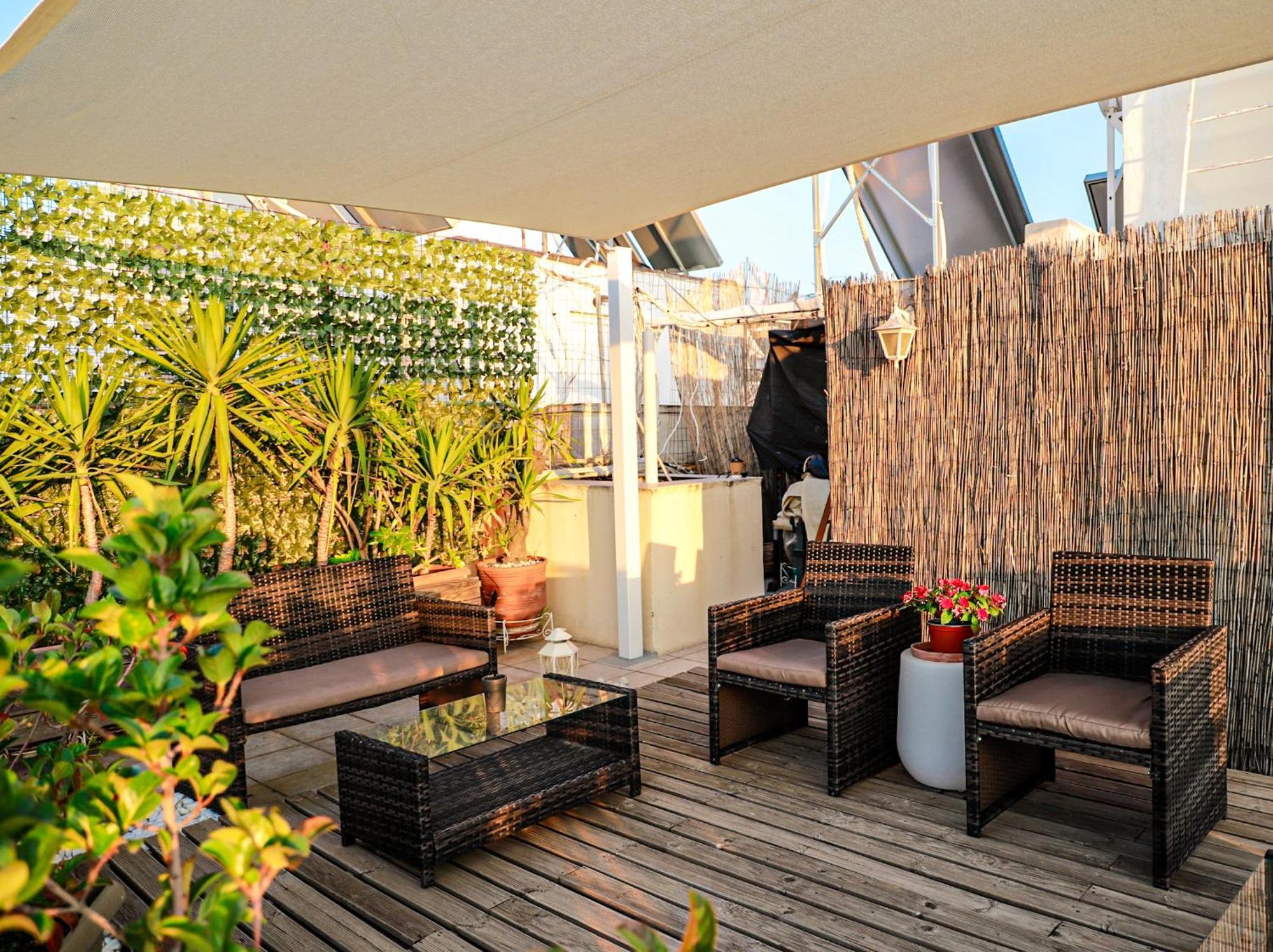 Renovated Apartment With Roof Garden Access, 15 M Walk To Acropolis Atena Exterior foto